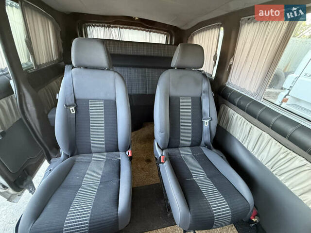 Белый Мерседес Вито, объемом двигателя 2.15 л и пробегом 364 тыс. км за 5200 $, фото 5 на Automoto.ua