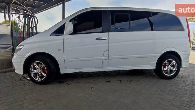 Белый Мерседес Вито, объемом двигателя 2.15 л и пробегом 353 тыс. км за 8600 $, фото 5 на Automoto.ua