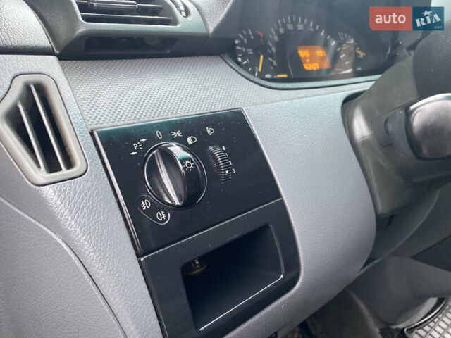 Белый Мерседес Вито, объемом двигателя 2.15 л и пробегом 263 тыс. км за 7499 $, фото 15 на Automoto.ua