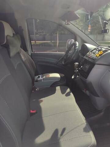 Белый Мерседес Вито, объемом двигателя 2.15 л и пробегом 353 тыс. км за 8600 $, фото 11 на Automoto.ua