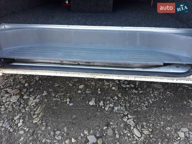 Белый Мерседес Вито, объемом двигателя 2.2 л и пробегом 289 тыс. км за 9100 $, фото 10 на Automoto.ua