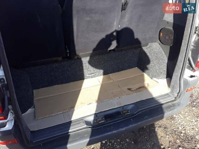 Белый Мерседес Вито, объемом двигателя 2.2 л и пробегом 289 тыс. км за 9100 $, фото 12 на Automoto.ua