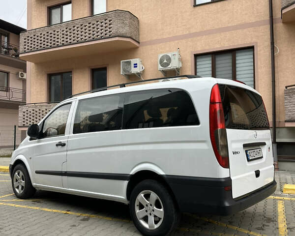 Белый Мерседес Вито, объемом двигателя 2.2 л и пробегом 415 тыс. км за 7500 $, фото 4 на Automoto.ua