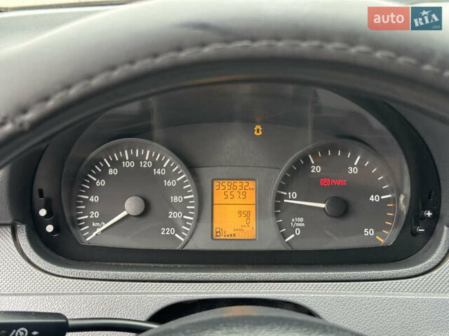 Білий Мерседес Віто, об'ємом двигуна 2.15 л та пробігом 360 тис. км за 6600 $, фото 24 на Automoto.ua