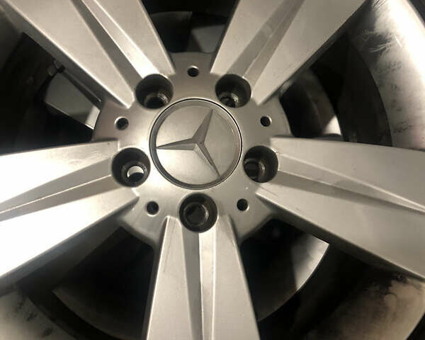 Белый Мерседес Вито, объемом двигателя 2.15 л и пробегом 370 тыс. км за 8000 $, фото 16 на Automoto.ua