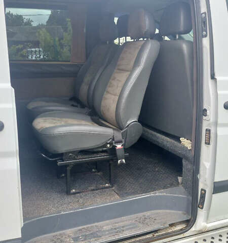 Белый Мерседес Вито, объемом двигателя 2.15 л и пробегом 275 тыс. км за 11000 $, фото 18 на Automoto.ua