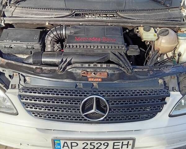 Белый Мерседес Вито, объемом двигателя 2.15 л и пробегом 330 тыс. км за 9300 $, фото 15 на Automoto.ua