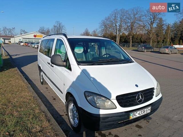 Белый Мерседес Вито, объемом двигателя 2.2 л и пробегом 357 тыс. км за 8000 $, фото 3 на Automoto.ua