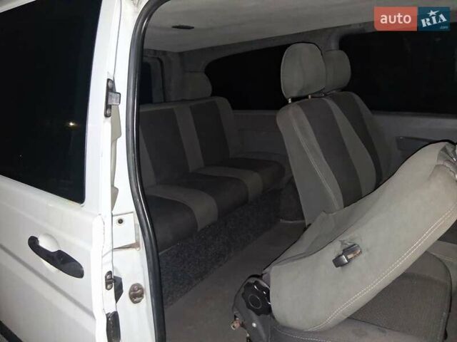 Белый Мерседес Вито, объемом двигателя 2.15 л и пробегом 439 тыс. км за 8350 $, фото 13 на Automoto.ua