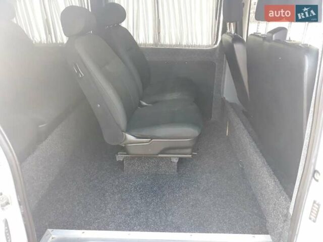 Белый Мерседес Вито, объемом двигателя 2.2 л и пробегом 289 тыс. км за 9100 $, фото 8 на Automoto.ua