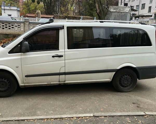Білий Мерседес Віто, об'ємом двигуна 2.1 л та пробігом 800 тис. км за 8500 $, фото 4 на Automoto.ua