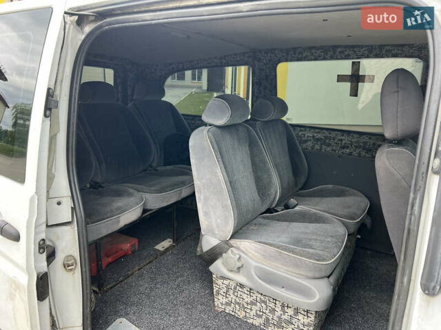 Белый Мерседес Вито, объемом двигателя 2.15 л и пробегом 658 тыс. км за 5700 $, фото 5 на Automoto.ua