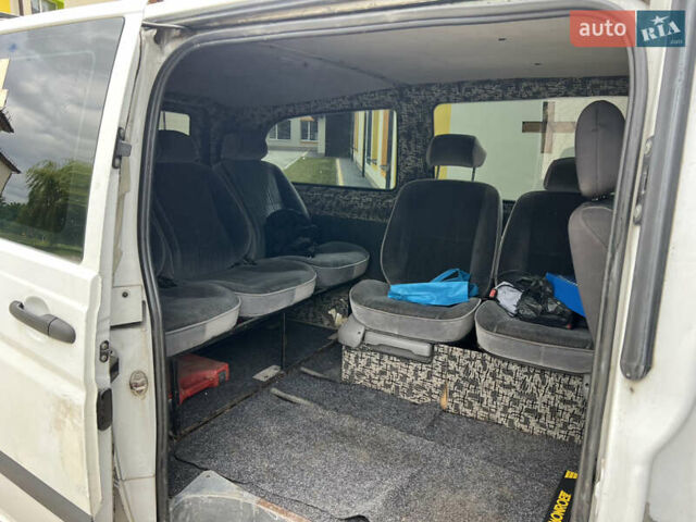 Белый Мерседес Вито, объемом двигателя 2.15 л и пробегом 659 тыс. км за 5200 $, фото 7 на Automoto.ua