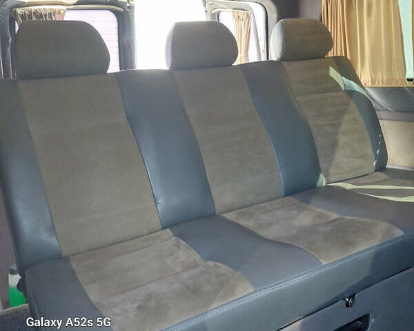 Белый Мерседес Вито, объемом двигателя 2.15 л и пробегом 275 тыс. км за 11000 $, фото 9 на Automoto.ua