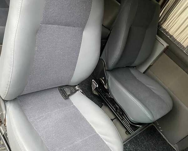 Белый Мерседес Вито, объемом двигателя 2.2 л и пробегом 336 тыс. км за 8999 $, фото 41 на Automoto.ua