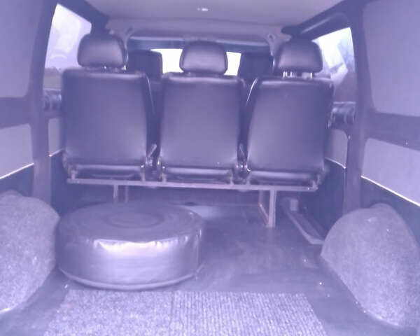 Белый Мерседес Вито, объемом двигателя 2.15 л и пробегом 300 тыс. км за 7200 $, фото 10 на Automoto.ua