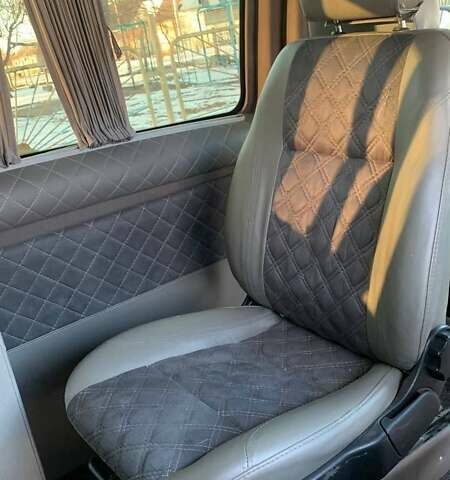 Белый Мерседес Вито, объемом двигателя 2.1 л и пробегом 234 тыс. км за 12000 $, фото 13 на Automoto.ua