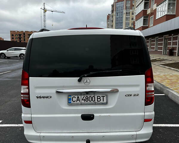 Белый Мерседес Вито, объемом двигателя 2.15 л и пробегом 370 тыс. км за 8000 $, фото 6 на Automoto.ua