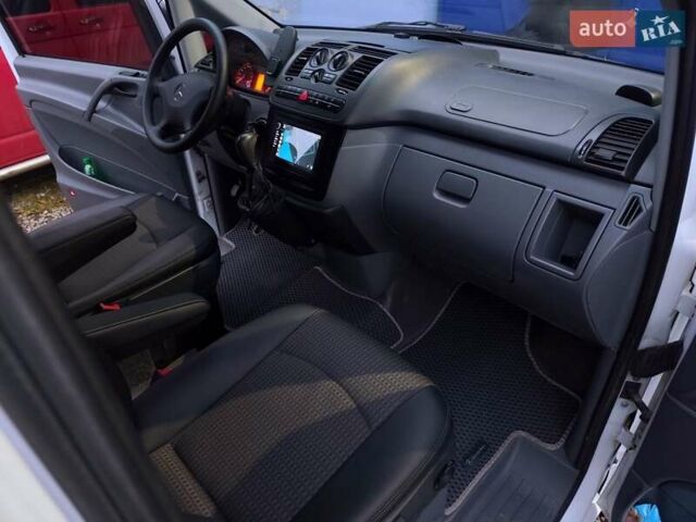 Білий Мерседес Віто, об'ємом двигуна 2.2 л та пробігом 300 тис. км за 14000 $, фото 3 на Automoto.ua