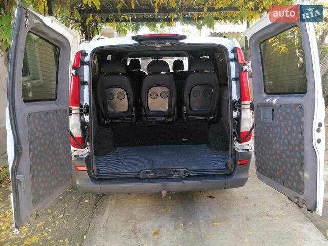 Білий Мерседес Віто, об'ємом двигуна 2.99 л та пробігом 323 тис. км за 11000 $, фото 6 на Automoto.ua