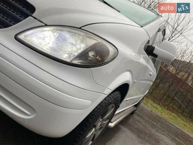 Белый Мерседес Вито, объемом двигателя 2.2 л и пробегом 336 тыс. км за 8999 $, фото 52 на Automoto.ua