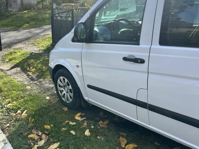 Белый Мерседес Вито, объемом двигателя 0 л и пробегом 323 тыс. км за 8850 $, фото 2 на Automoto.ua