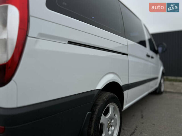 Белый Мерседес Вито, объемом двигателя 2.15 л и пробегом 277 тыс. км за 8000 $, фото 13 на Automoto.ua
