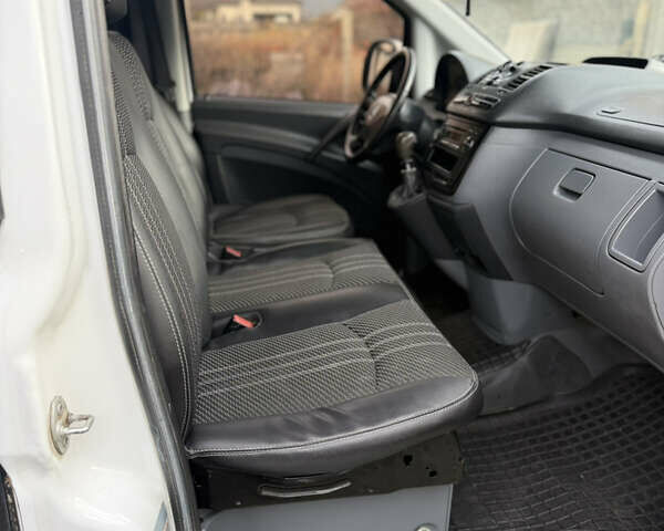 Белый Мерседес Вито, объемом двигателя 2.2 л и пробегом 285 тыс. км за 7300 $, фото 11 на Automoto.ua