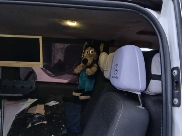 Белый Мерседес Вито, объемом двигателя 2.1 л и пробегом 363 тыс. км за 8800 $, фото 8 на Automoto.ua