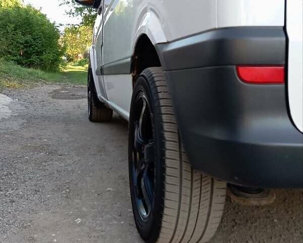 Белый Мерседес Вито, объемом двигателя 2.2 л и пробегом 323 тыс. км за 7777 $, фото 5 на Automoto.ua