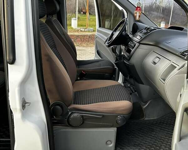 Білий Мерседес Віто, об'ємом двигуна 2.15 л та пробігом 365 тис. км за 7550 $, фото 28 на Automoto.ua