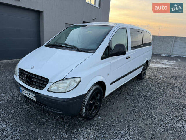 Белый Мерседес Вито, объемом двигателя 2.15 л и пробегом 350 тыс. км за 8400 $, фото 9 на Automoto.ua