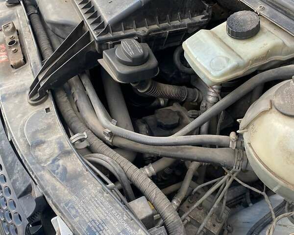 Белый Мерседес Вито, объемом двигателя 2.15 л и пробегом 400 тыс. км за 9200 $, фото 12 на Automoto.ua