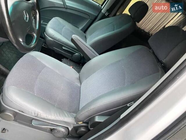 Белый Мерседес Вито, объемом двигателя 2.2 л и пробегом 336 тыс. км за 8999 $, фото 55 на Automoto.ua