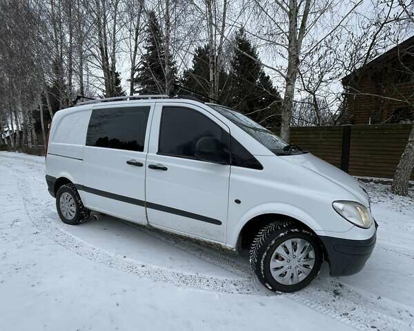 Белый Мерседес Вито, объемом двигателя 2.15 л и пробегом 600 тыс. км за 6250 $, фото 5 на Automoto.ua