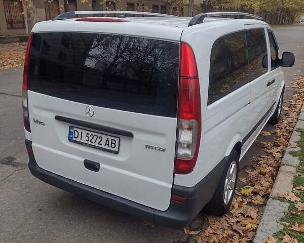 Белый Мерседес Вито, объемом двигателя 2.15 л и пробегом 495 тыс. км за 9999 $, фото 2 на Automoto.ua