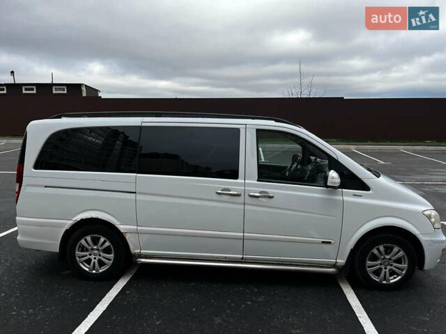 Белый Мерседес Вито, объемом двигателя 2.15 л и пробегом 370 тыс. км за 8000 $, фото 3 на Automoto.ua