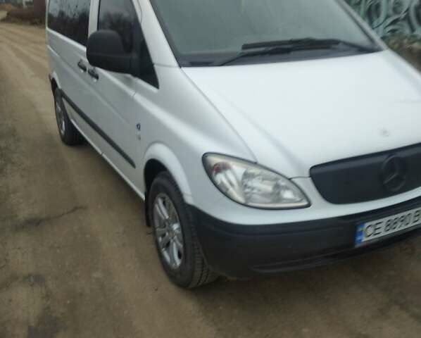 Белый Мерседес Вито, объемом двигателя 2.2 л и пробегом 289 тыс. км за 9100 $, фото 1 на Automoto.ua