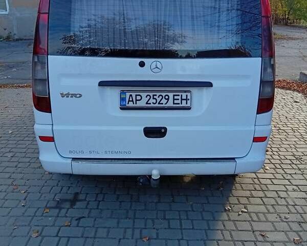 Белый Мерседес Вито, объемом двигателя 2.15 л и пробегом 330 тыс. км за 9300 $, фото 1 на Automoto.ua
