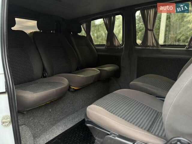 Белый Мерседес Вито, объемом двигателя 2.15 л и пробегом 360 тыс. км за 8700 $, фото 19 на Automoto.ua