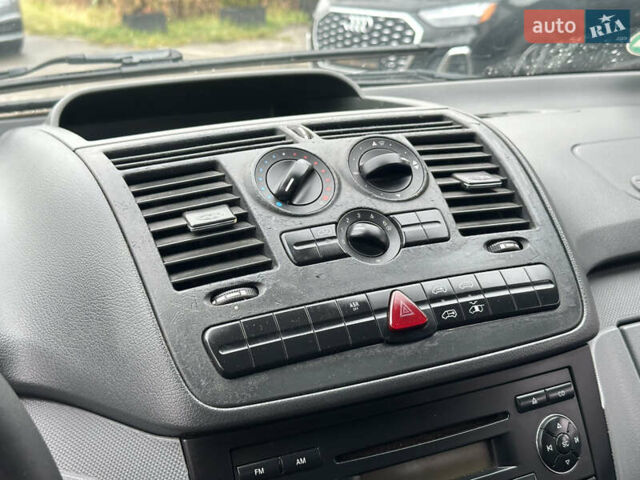 Білий Мерседес Віто, об'ємом двигуна 2.15 л та пробігом 360 тис. км за 6600 $, фото 25 на Automoto.ua