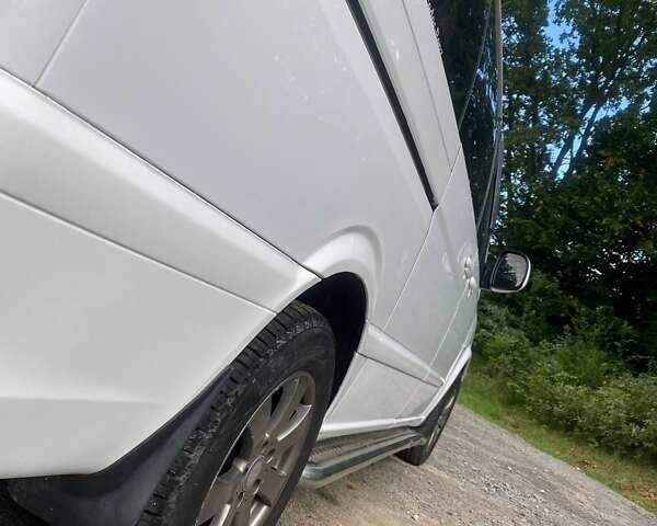 Белый Мерседес Вито, объемом двигателя 2.2 л и пробегом 336 тыс. км за 8999 $, фото 20 на Automoto.ua