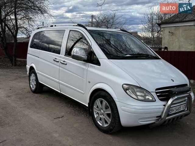 Белый Мерседес Вито, объемом двигателя 2.15 л и пробегом 400 тыс. км за 7000 $, фото 2 на Automoto.ua