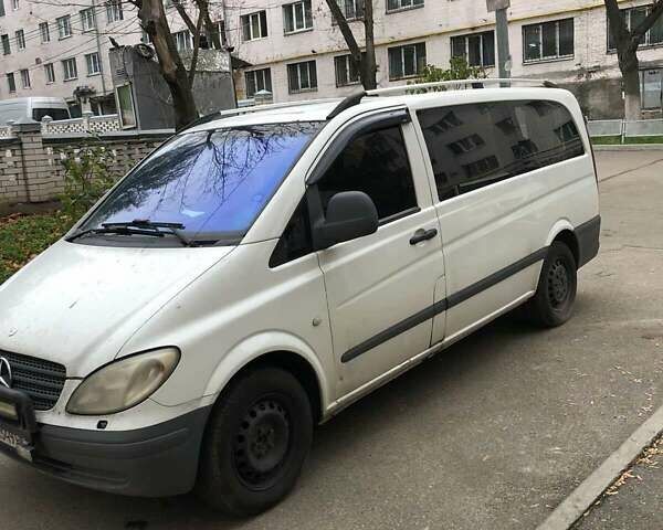 Білий Мерседес Віто, об'ємом двигуна 2.1 л та пробігом 800 тис. км за 8500 $, фото 1 на Automoto.ua