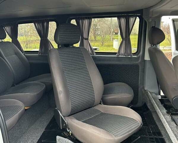 Білий Мерседес Віто, об'ємом двигуна 2.15 л та пробігом 365 тис. км за 7550 $, фото 20 на Automoto.ua