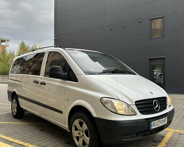 Белый Мерседес Вито, объемом двигателя 2.2 л и пробегом 415 тыс. км за 7500 $, фото 2 на Automoto.ua