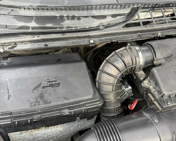 Белый Мерседес Вито, объемом двигателя 2.2 л и пробегом 285 тыс. км за 7300 $, фото 19 на Automoto.ua