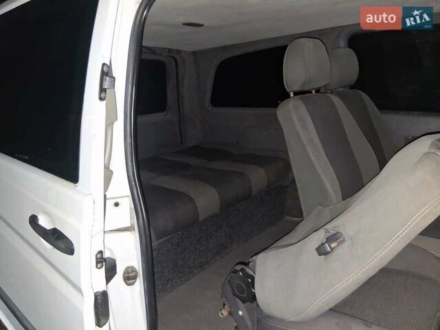 Белый Мерседес Вито, объемом двигателя 2.15 л и пробегом 439 тыс. км за 8350 $, фото 14 на Automoto.ua