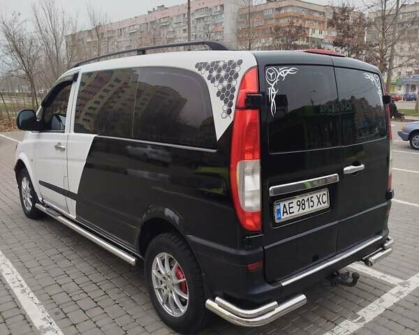 Белый Мерседес Вито, объемом двигателя 2.1 л и пробегом 444 тыс. км за 8300 $, фото 2 на Automoto.ua