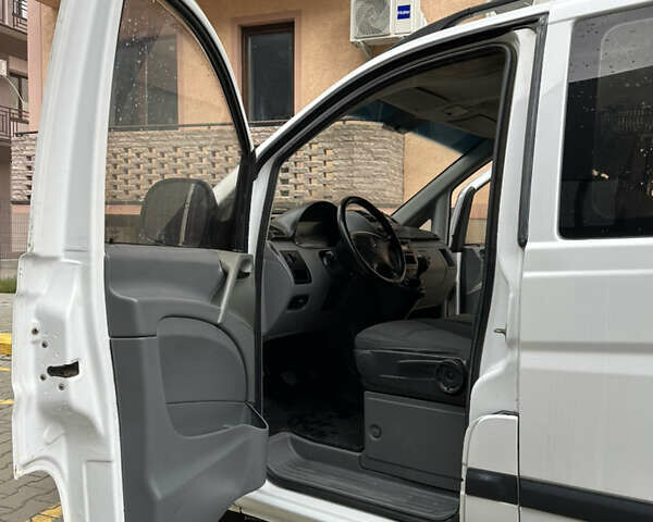 Белый Мерседес Вито, объемом двигателя 2.2 л и пробегом 415 тыс. км за 7500 $, фото 16 на Automoto.ua